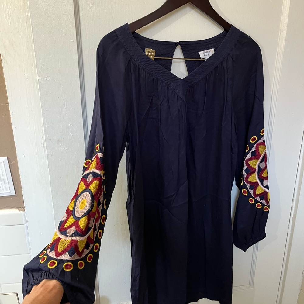 Crown & Ivy Navy Blue Dress Colorful Mandala Embroidered Sleeves V-Neck Size S
